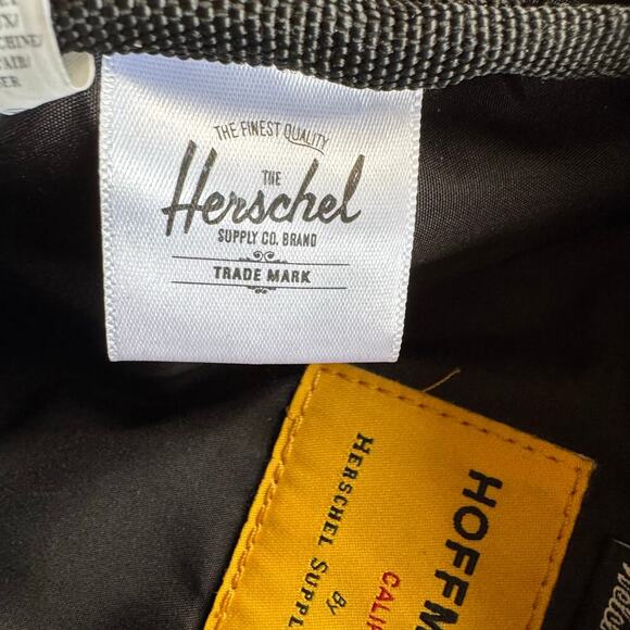 Herschel Supply Co. x HOFFMAN FIFTEEN BELT BAG BLUE IN WINTER FLORAL - Picture 8 of 8